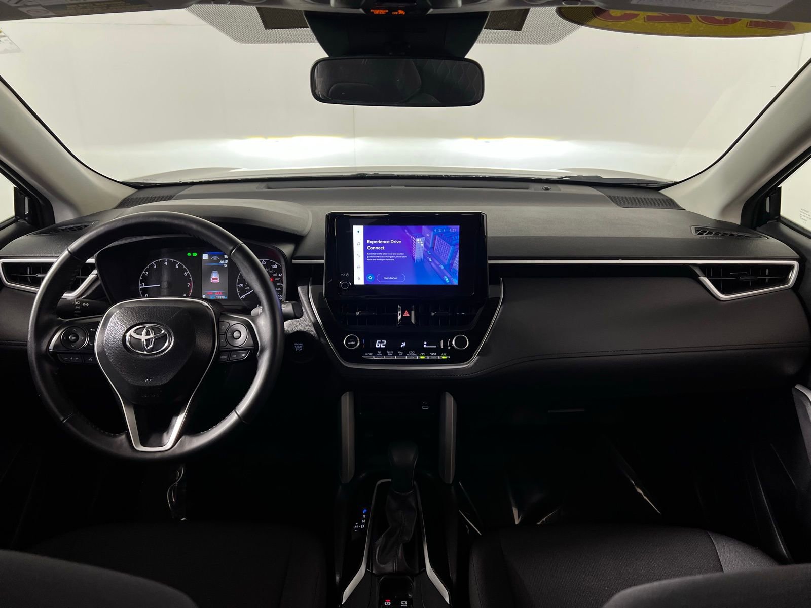 Certified 2025 Toyota Corolla Cross LE image 22