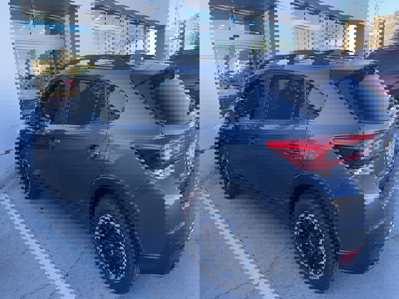 Used 2023 Subaru Crosstrek 2.0i Premium image 3
