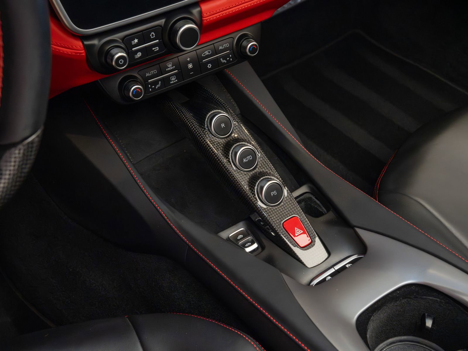 Used 2020 Ferrari Portofino RWD image 16