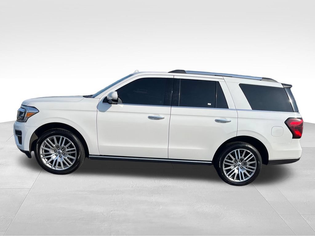 Used 2022 Ford Expedition Limited AWD/4WD image 2