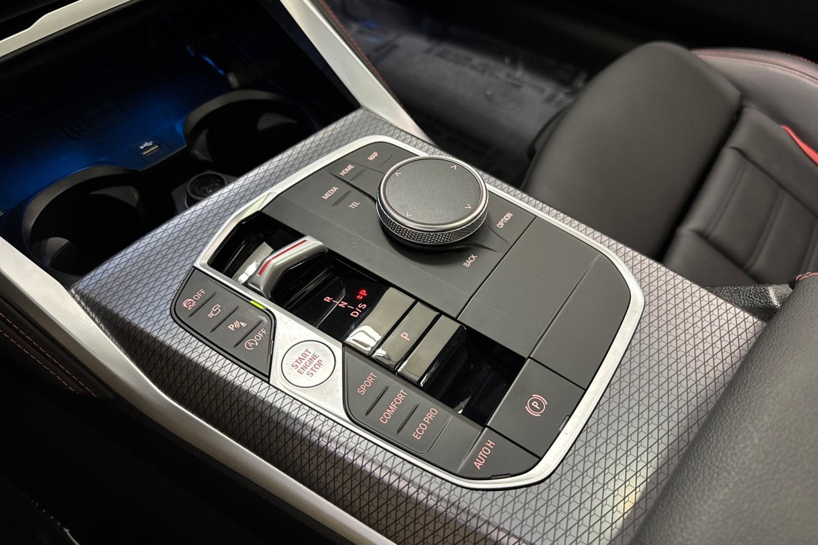 Used 2025 BMW 230i Coupe w/ M Sport Package image 18