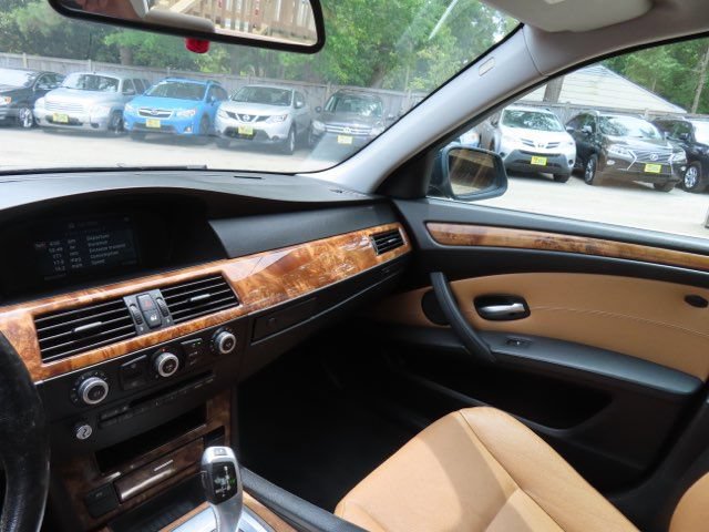 Used 2010 BMW 528i Sedan RWD image 19