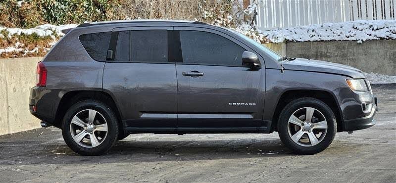 Used 2016 Jeep Compass High Altitude image 6