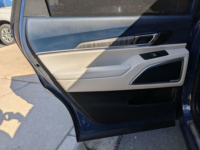 Used 2024 Kia Telluride SX w/ Towing Package image 35