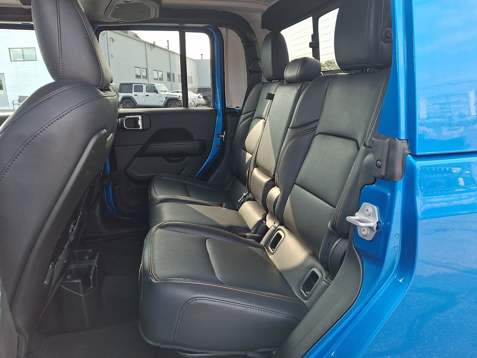 Used 2025 Jeep Gladiator Sport AWD/4WD image 10