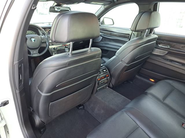 Used 2014 BMW 750Li xDrive image 24