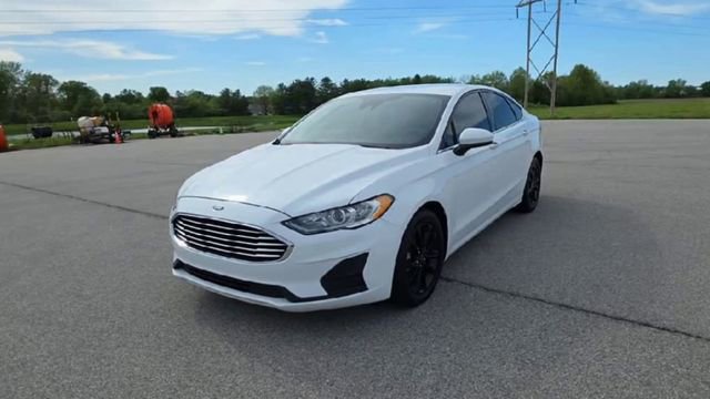 Used 2020 Ford Fusion SE FWD image 3
