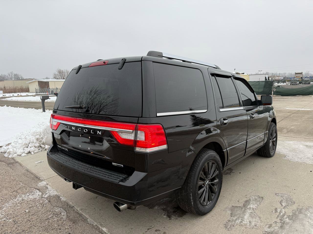 Used 2016 Lincoln Navigator Select image 5