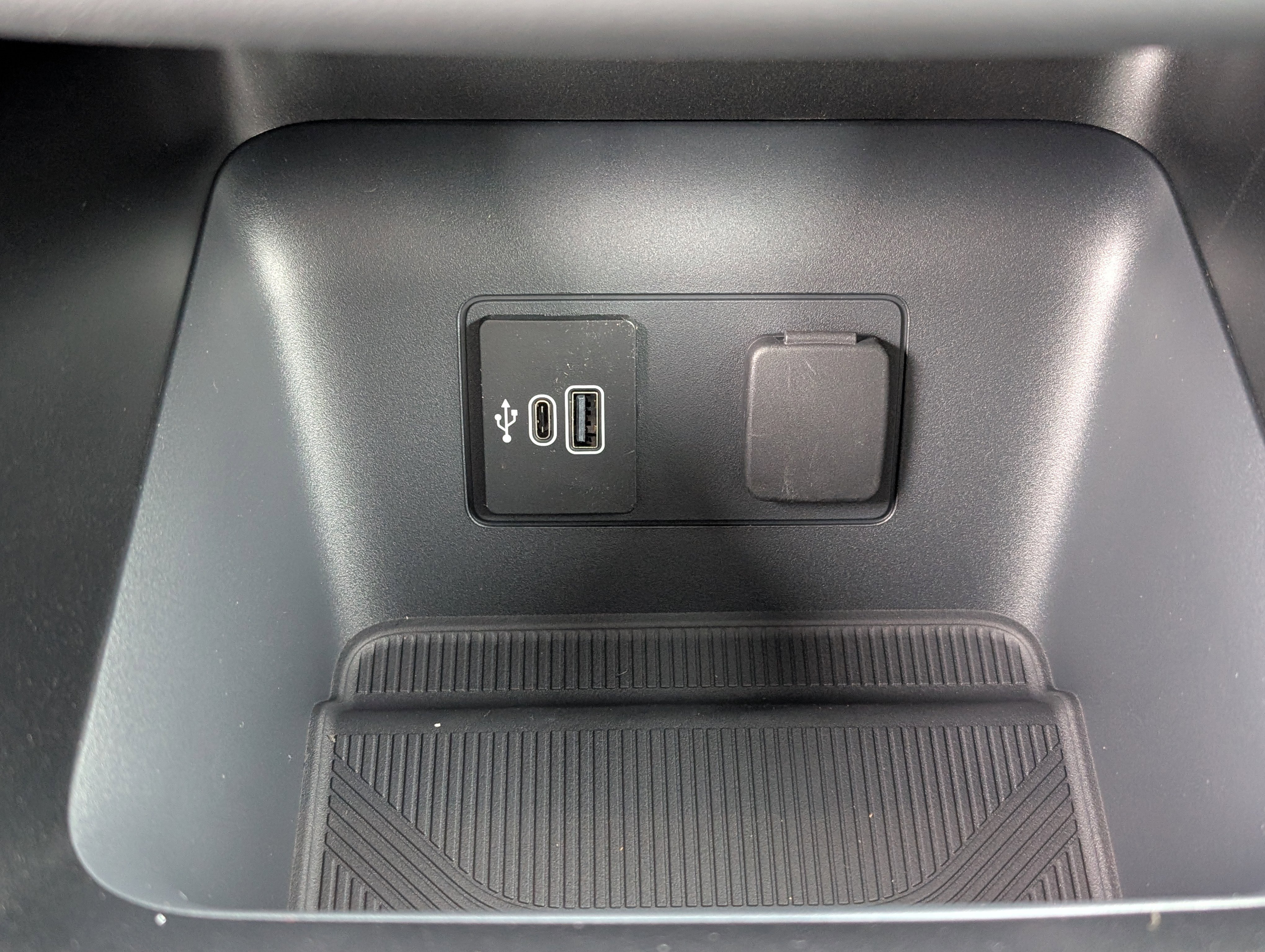 New 2026 Ford Explorer Active image 24