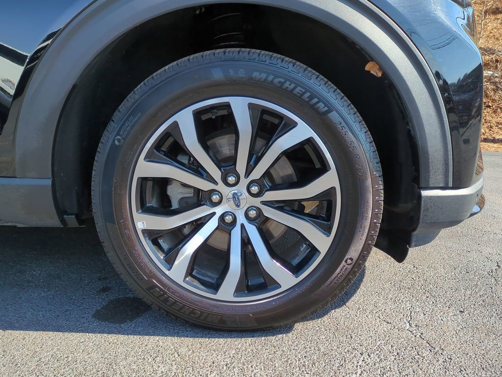 Used 2025 Ford Explorer ST-Line AWD/4WD image 13