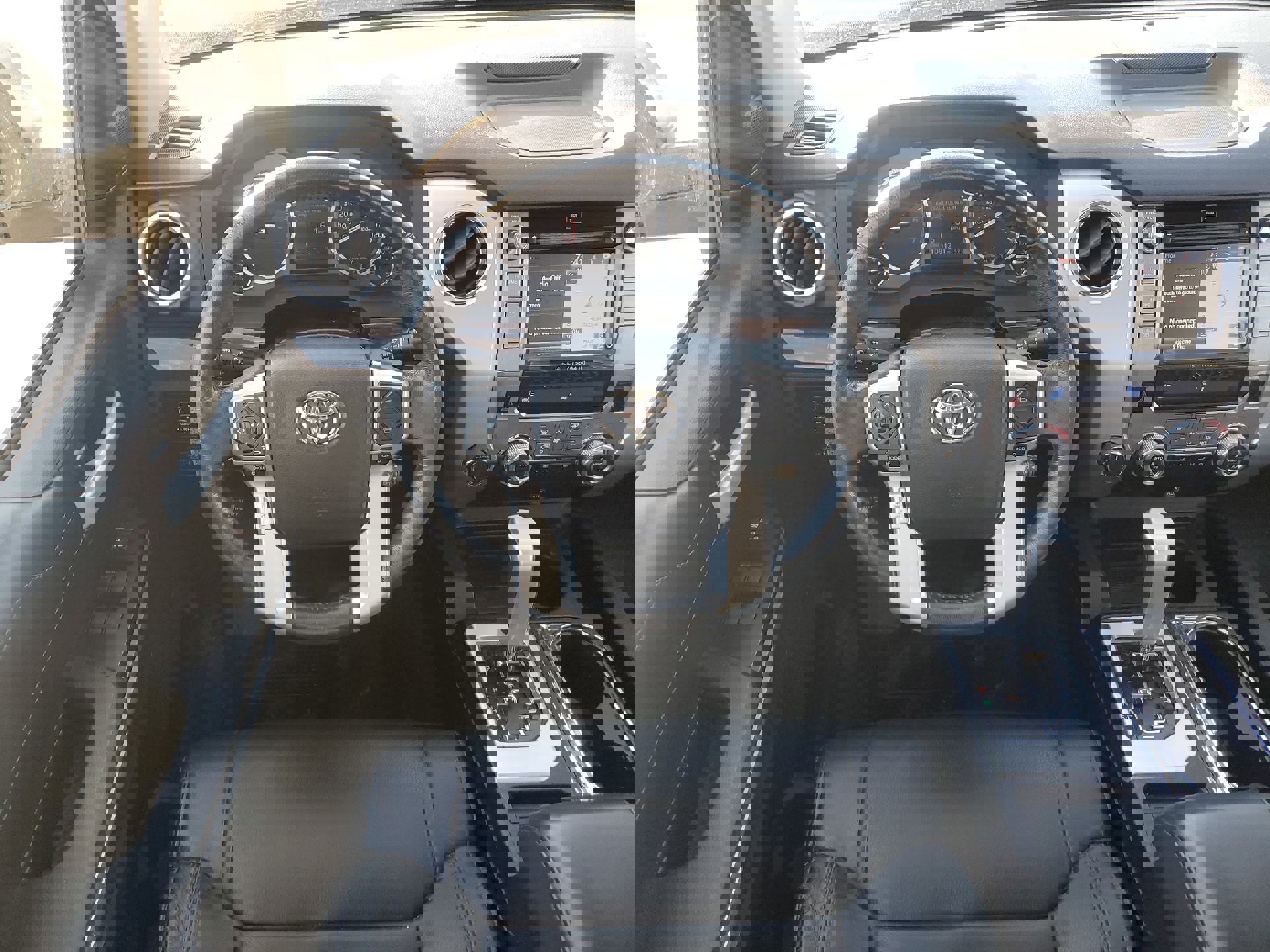 Used 2016 Toyota Tundra Limited image 18