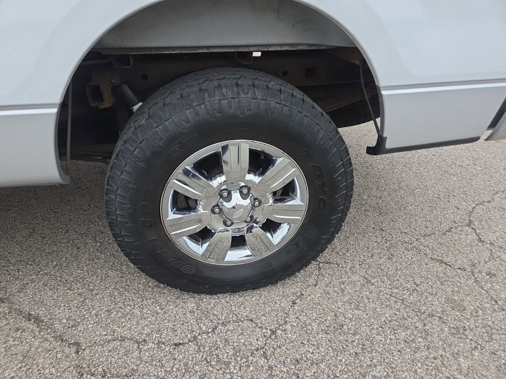 Used 2011 Ford F150 XLT w/ XLT Chrome Pkg image 12