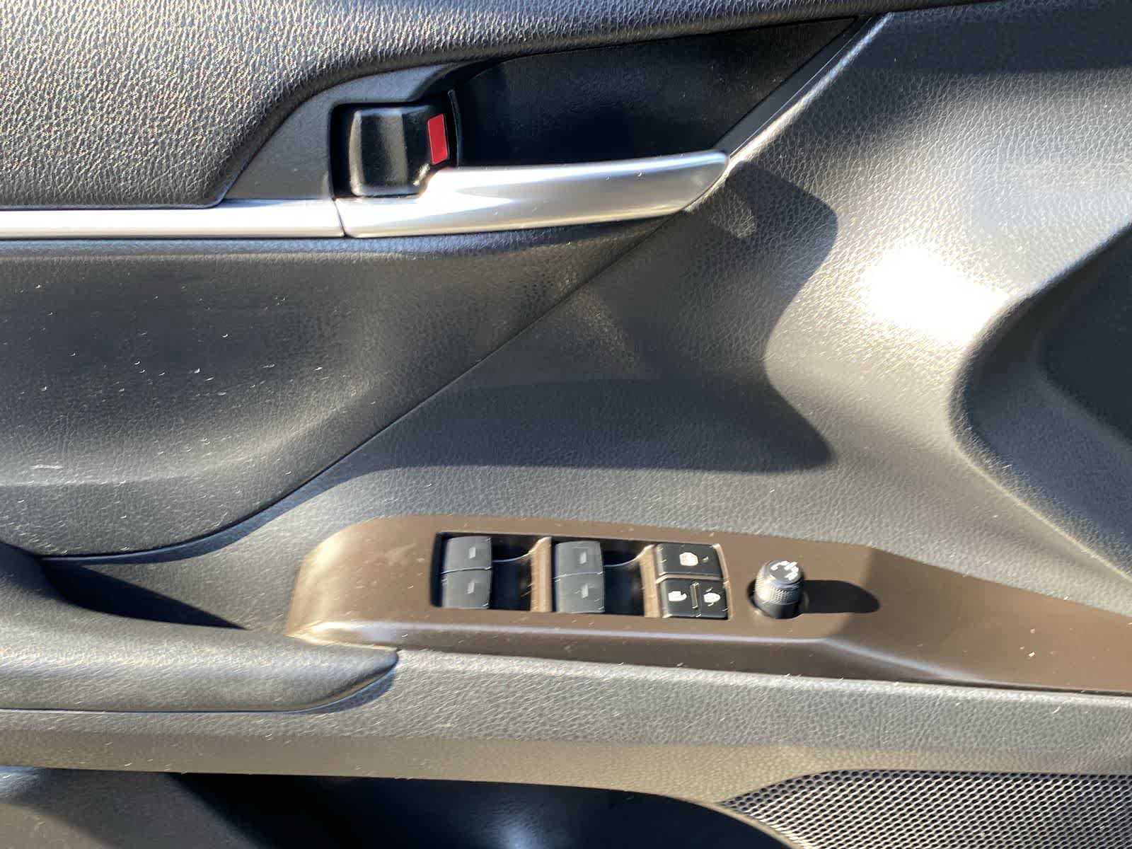 Used 2024 Toyota Camry SE FWD image 15