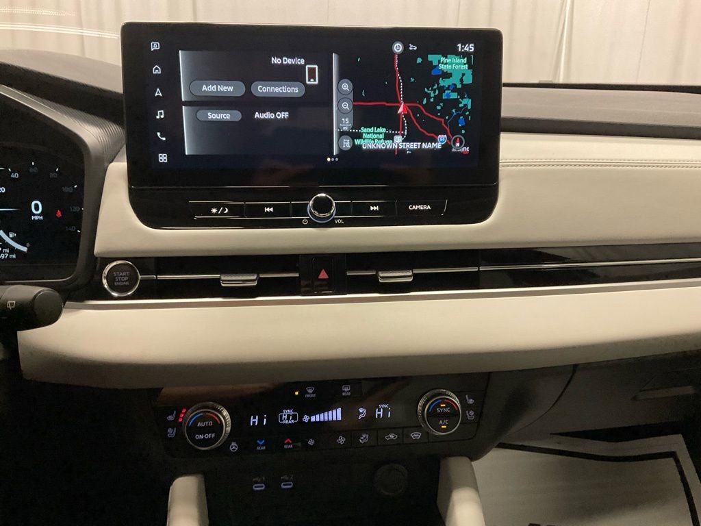 Used 2025 Mitsubishi Outlander AWD image 6