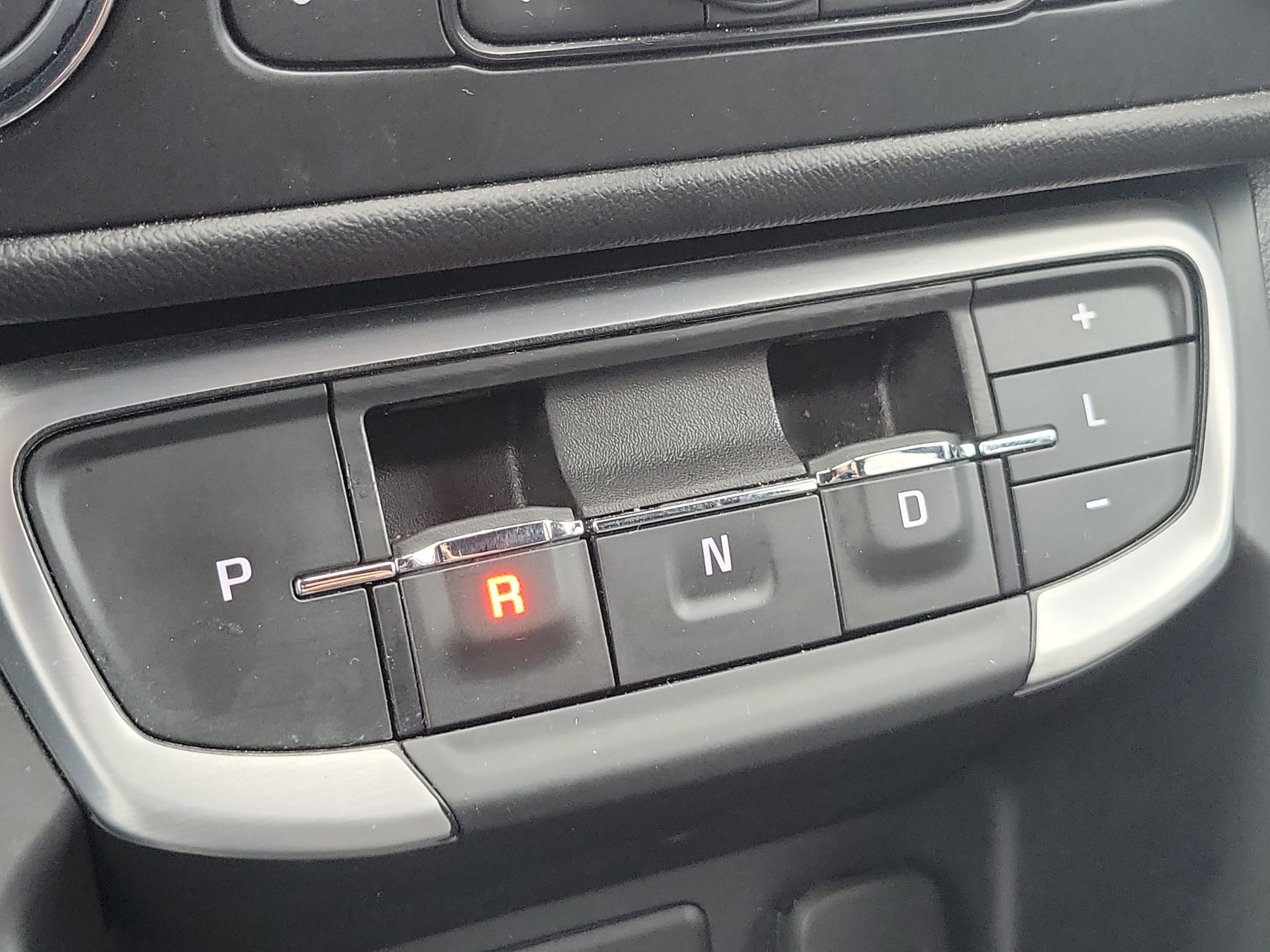 Used 2024 GMC Terrain SLT w/ Infotainment Package II FWD image 31