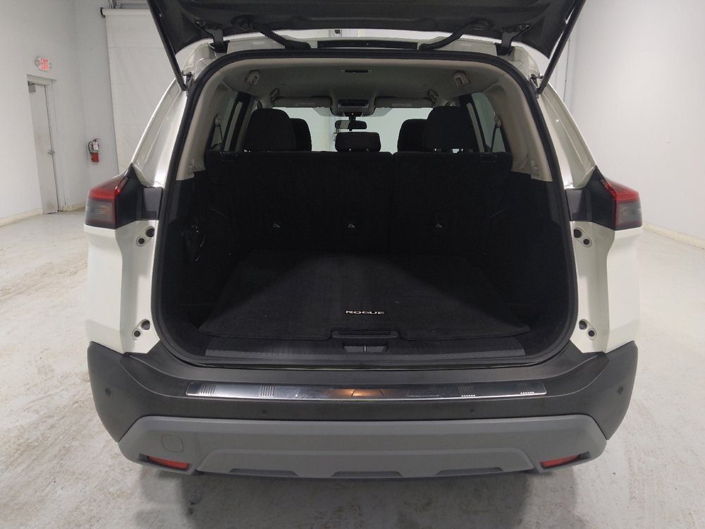 Used 2023 Nissan Rogue SV image 29