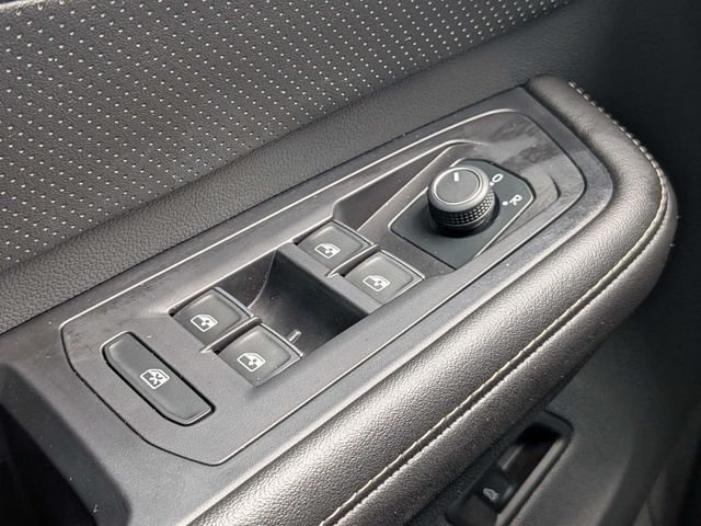 Used 2024 Volkswagen Atlas Cross Sport SE FWD image 28
