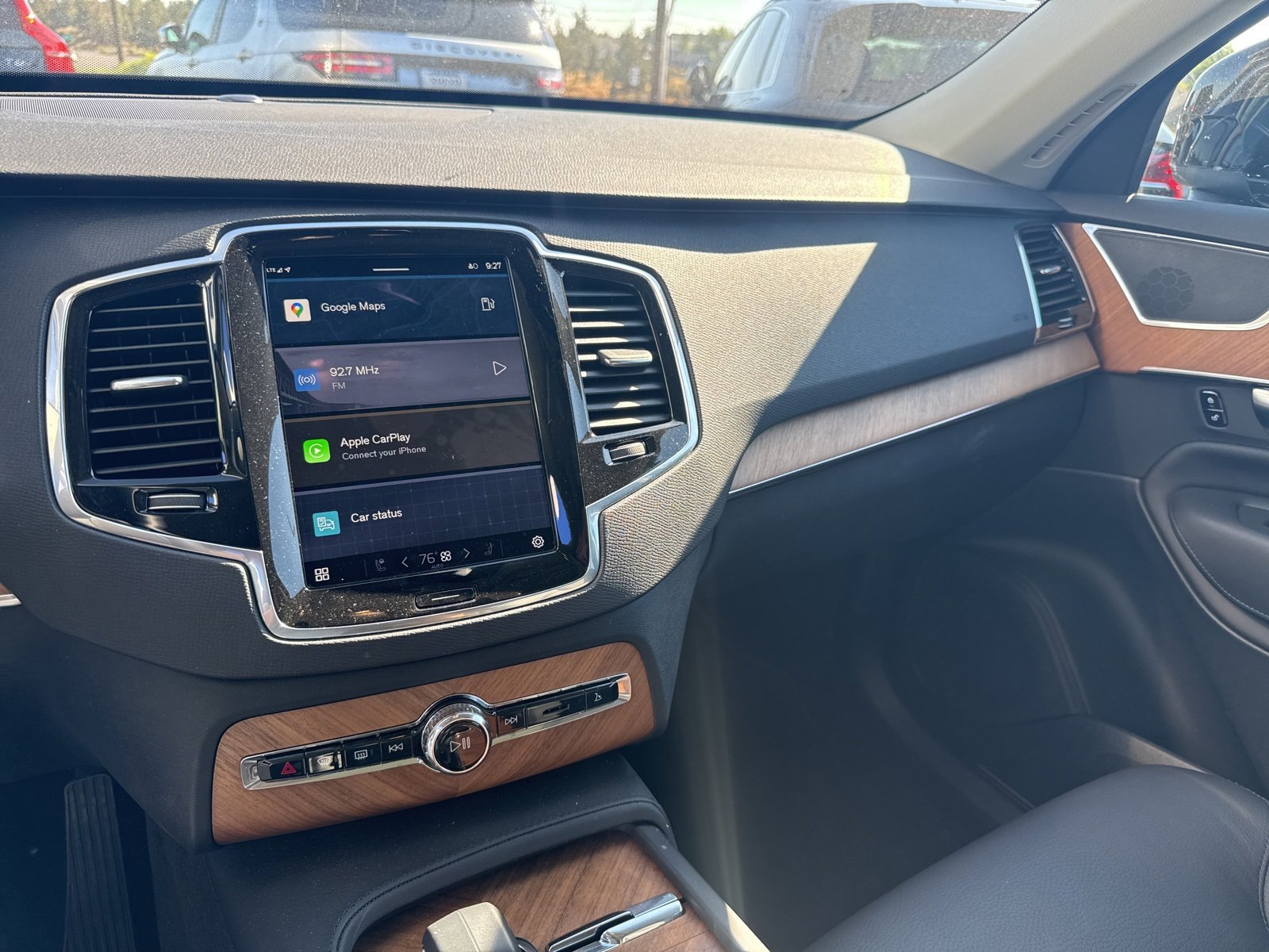 Used 2025 Volvo XC90 B6 Plus image 24