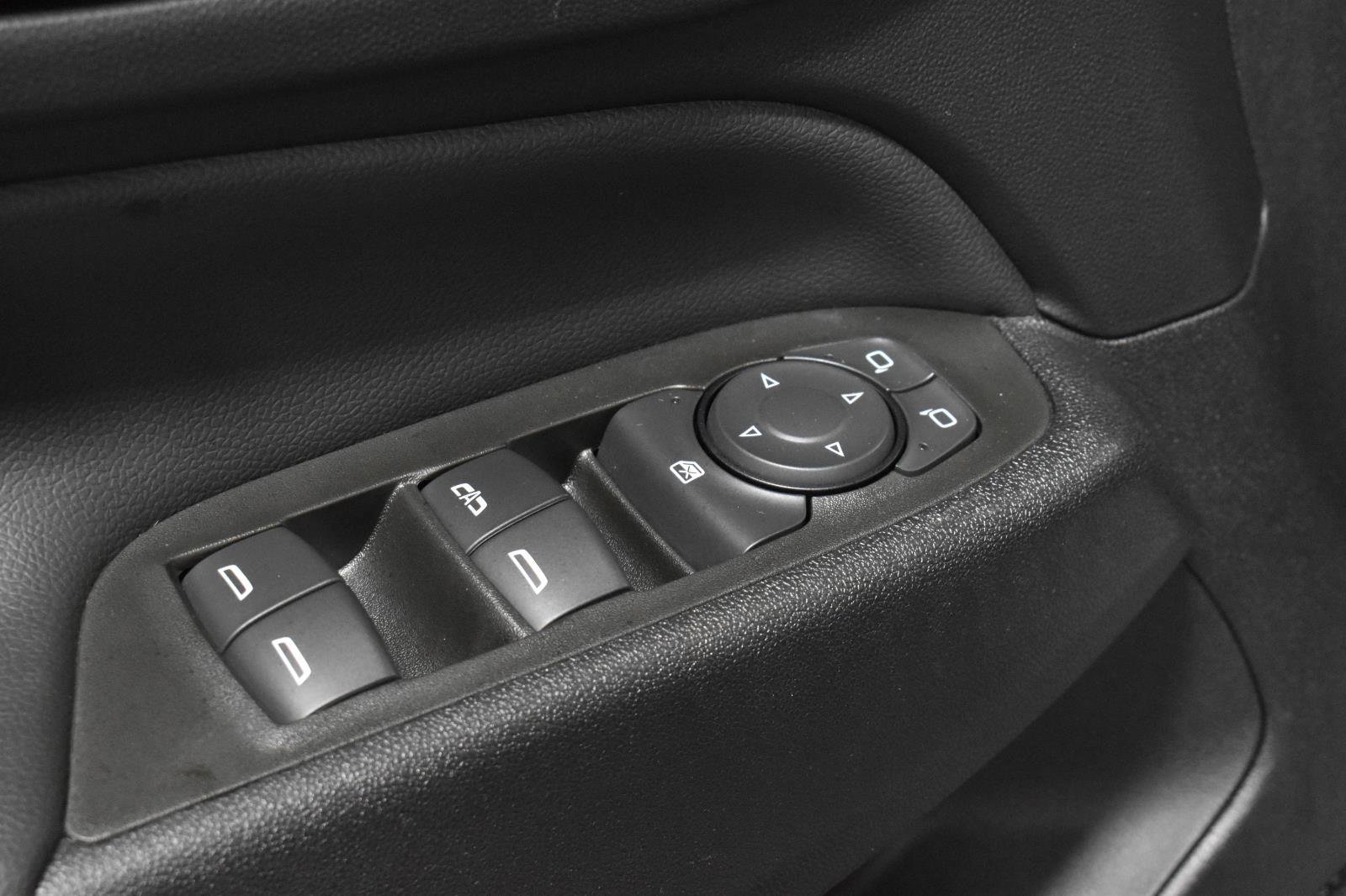 Used 2023 Chevrolet Equinox LT image 11