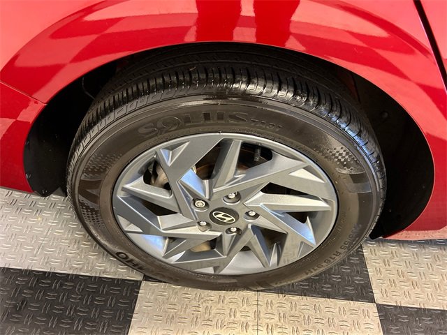 Used 2024 Hyundai Elantra SEL image 14