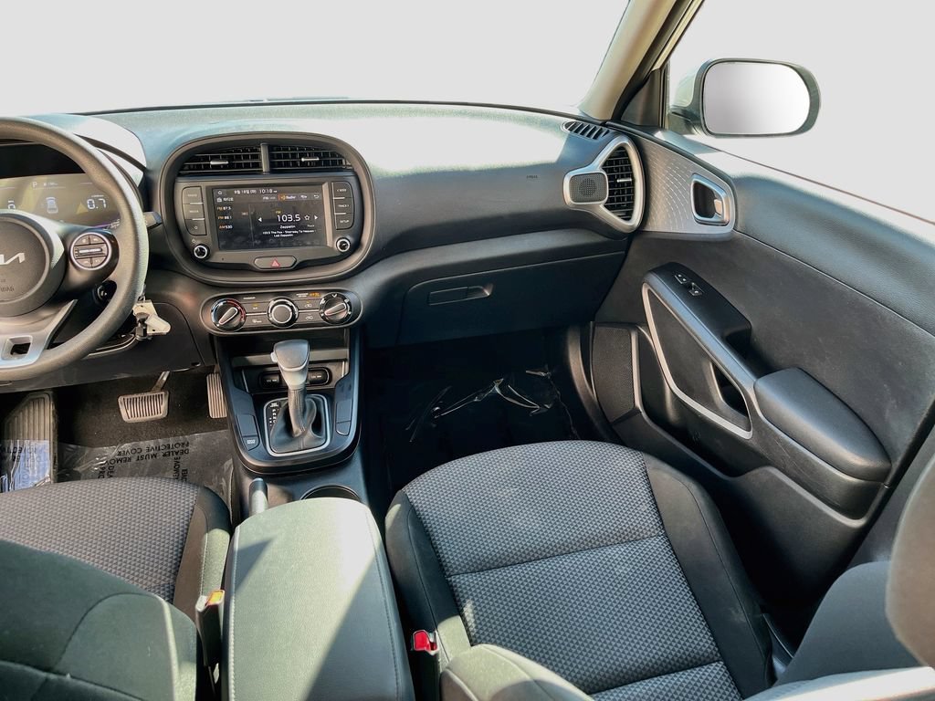 Used 2024 Kia Soul LX w/ Option Group 015 FWD image 22