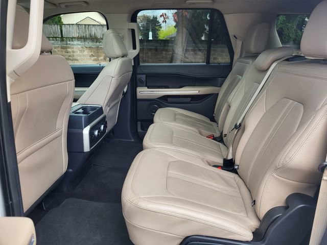Used 2022 Ford Expedition Max Limited image 16
