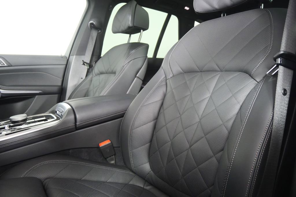 Certified 2025 BMW X5 xDrive40i image 10