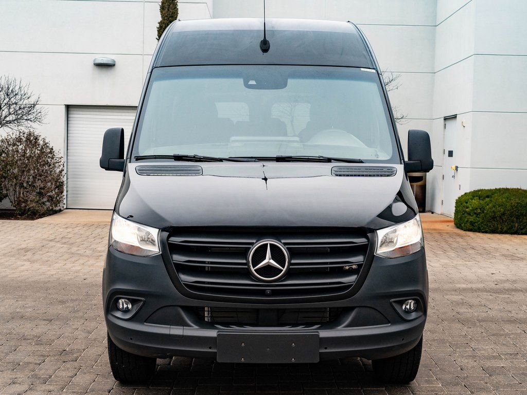 Used 2023 Mercedes-Benz Sprinter 2500 image 2