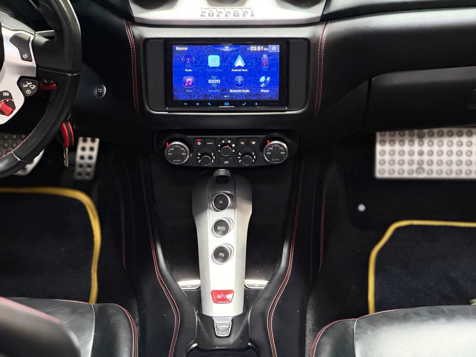 Used 2015 Ferrari California T RWD image 17