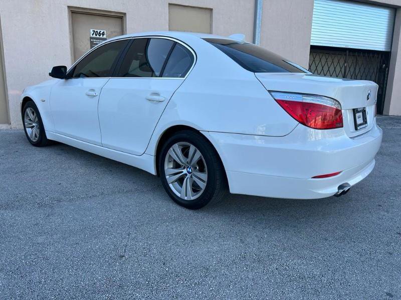Used 2010 BMW 528i 4dr Sdn 528i RWD image 17