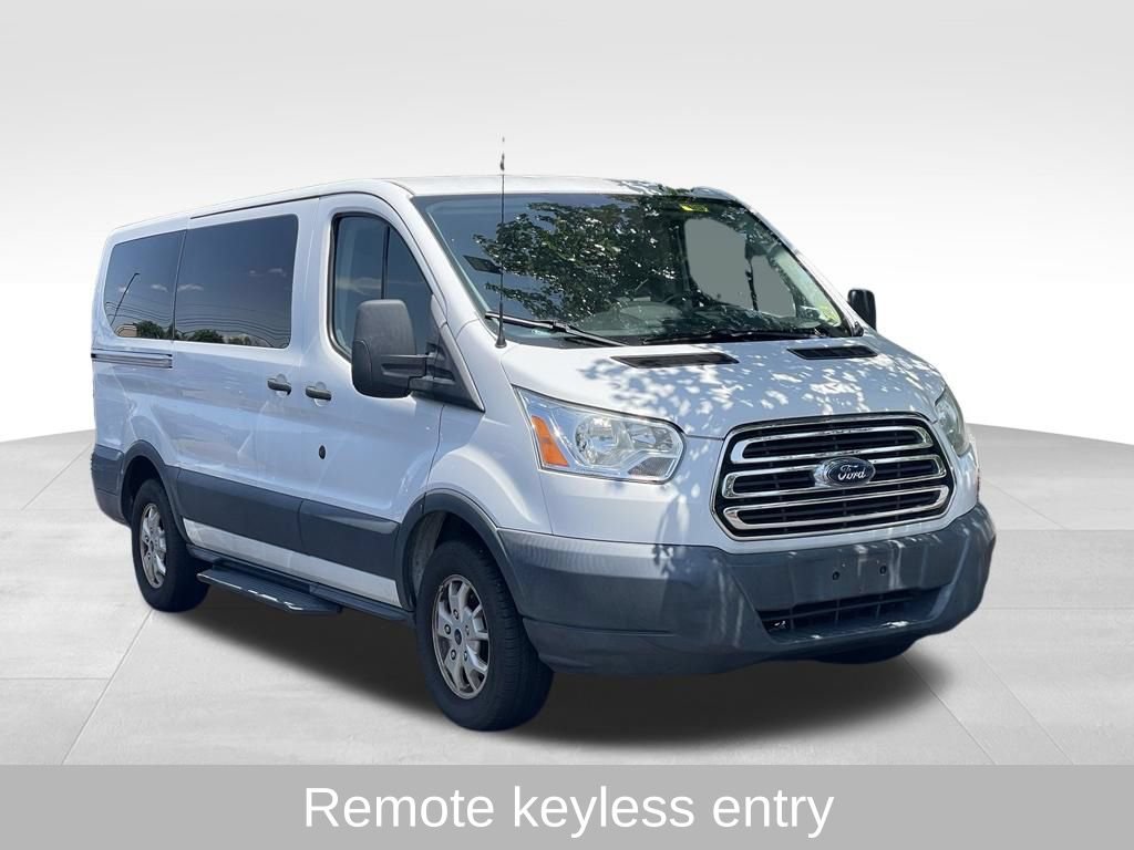 Used 2016 Ford Transit 150 XLT RWD image 3