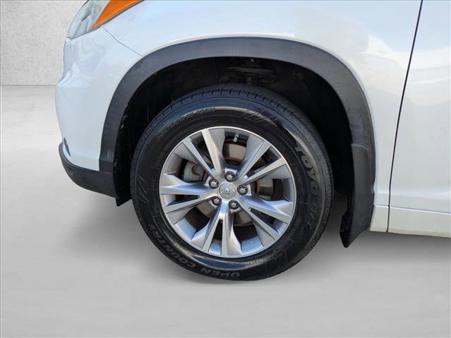 Used 2015 Toyota Highlander XLE image 27