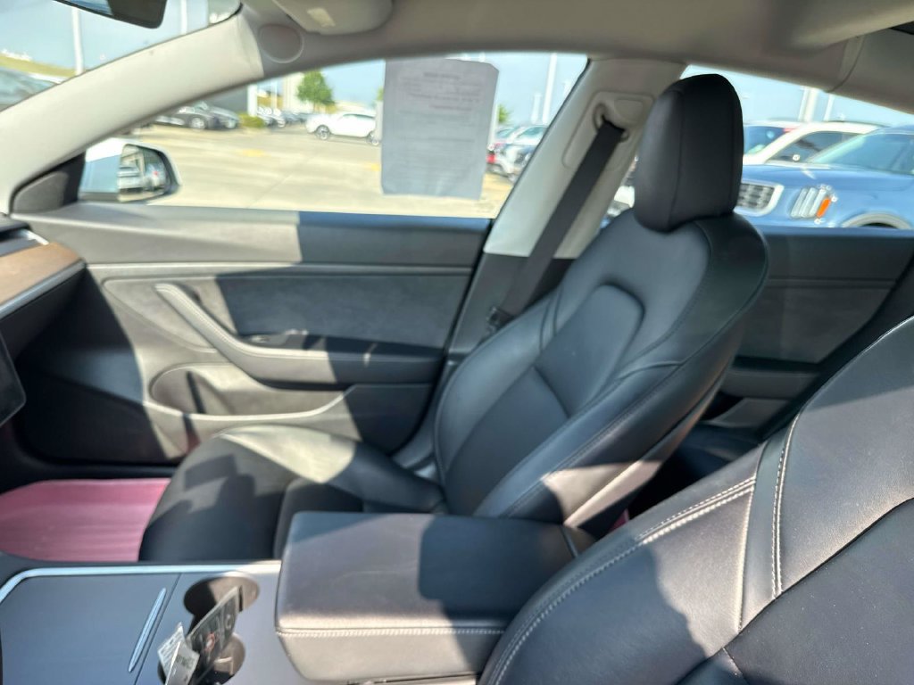 Used 2021 Tesla Model 3 Standard Range Plus RWD image 17