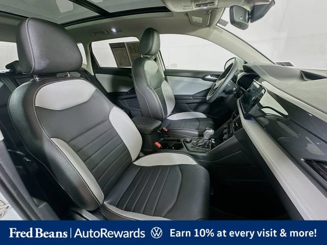 Used 2023 Volkswagen Taos SEL AWD/4WD image 35