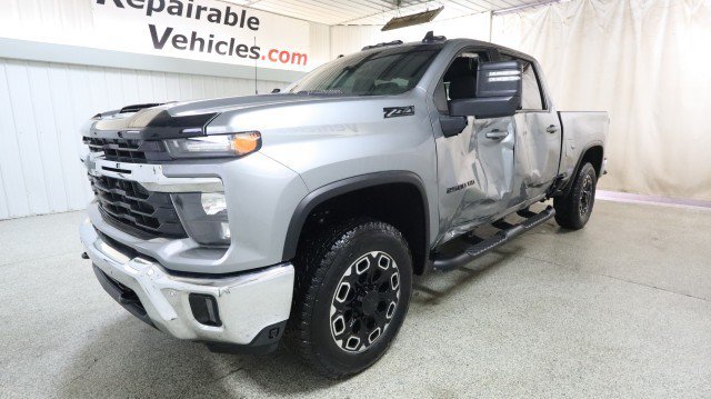 Used 2026 Chevrolet Silverado 2500 LT w/ All Star Edition AWD/4WD image 2