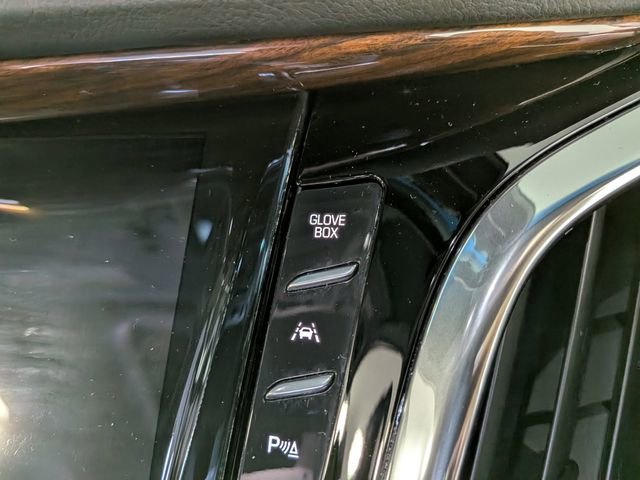 Used 2017 Cadillac Escalade ESV Premium Luxury image 38