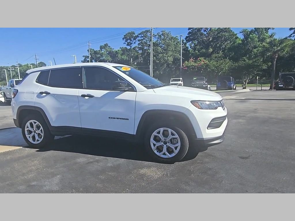Used 2025 Jeep Compass Sport AWD/4WD image 34