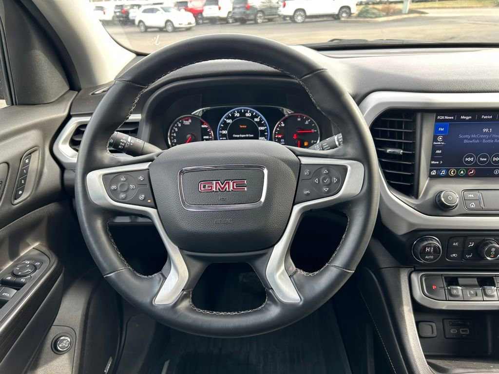 Used 2023 GMC Acadia SLT w/ Technology Package image 10