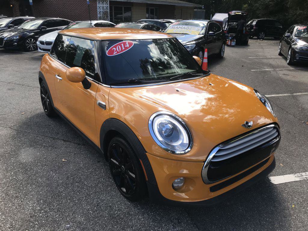 Used 2014 MINI Cooper 2-Door Hardtop image 4