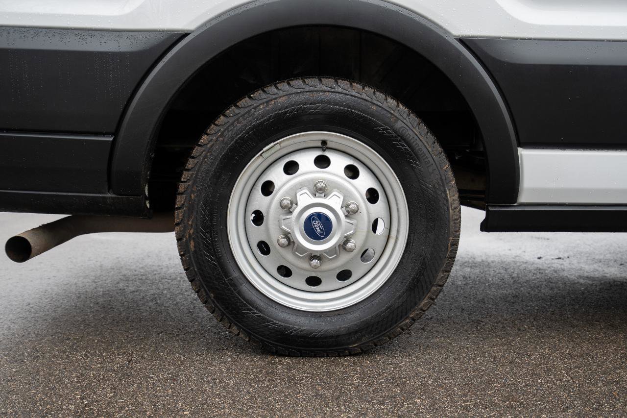 Used 2024 Ford Transit 350 XLT image 10