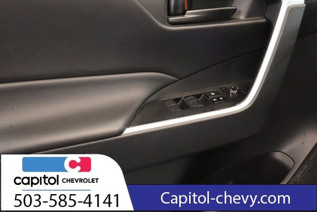 Used 2024 Toyota RAV4 LE image 10