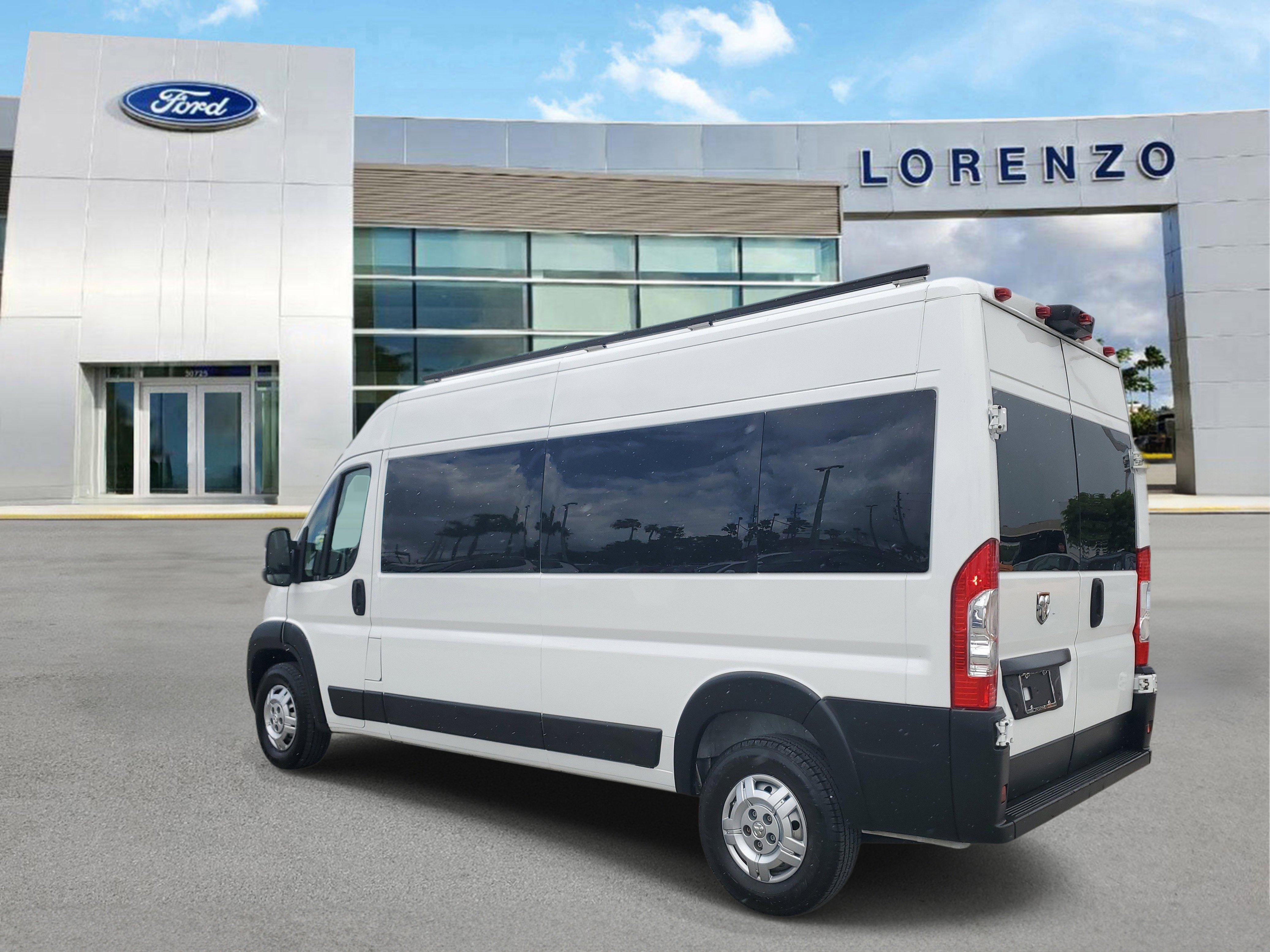 Used 2022 RAM ProMaster 2500 w/ Convenience Group FWD image 7