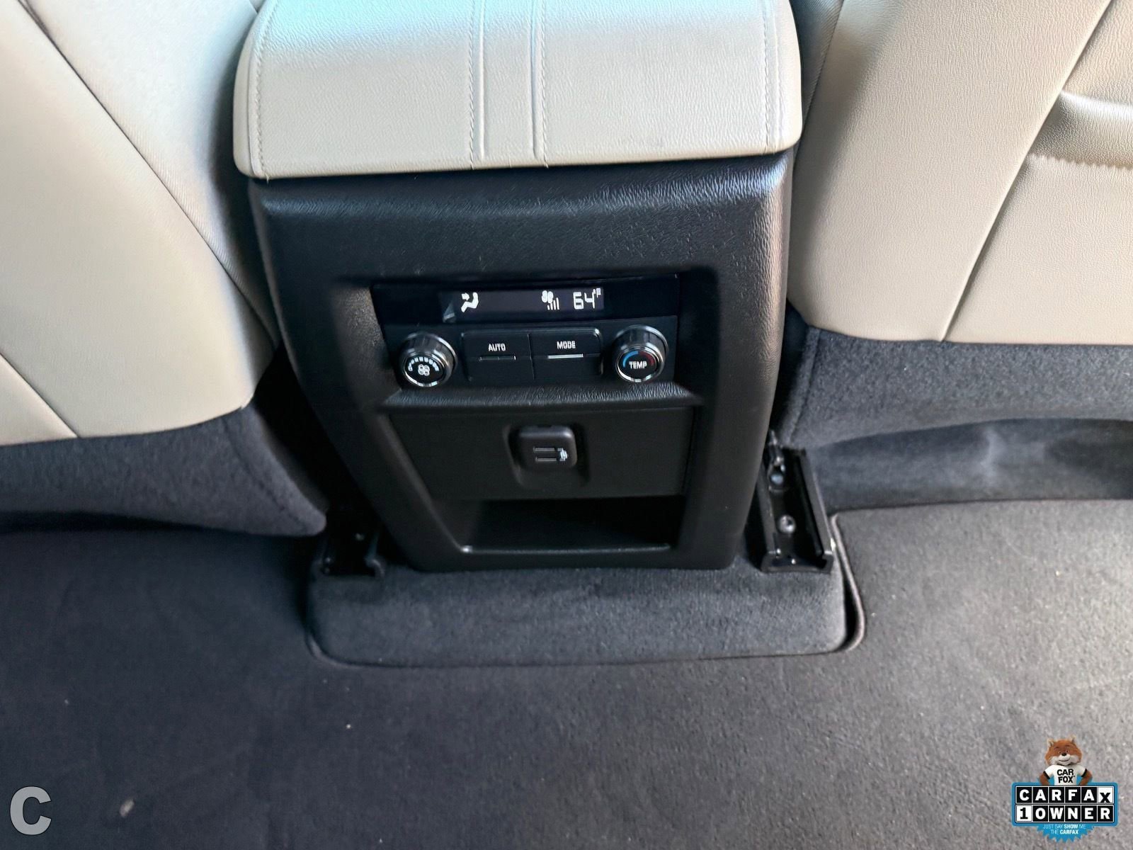 Used 2023 Chevrolet Traverse LT FWD image 12