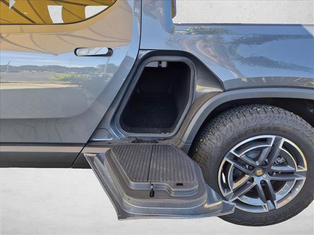 Used 2025 Rivian R1T Adventure AWD/4WD image 19