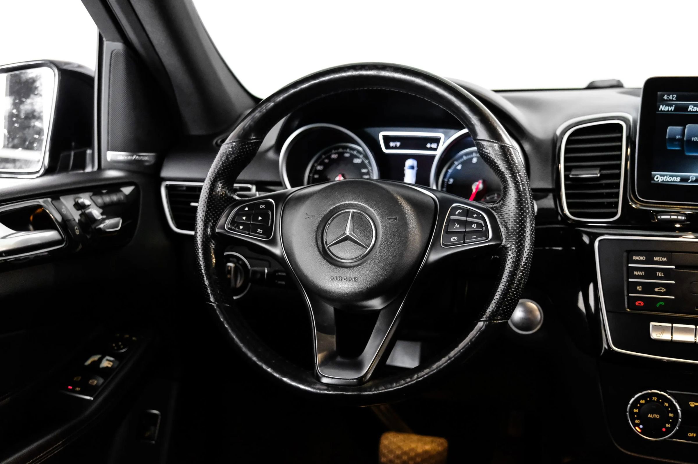 Used 2017 Mercedes-Benz GLE 350 4MATIC w/ Premium 1 Package image 16