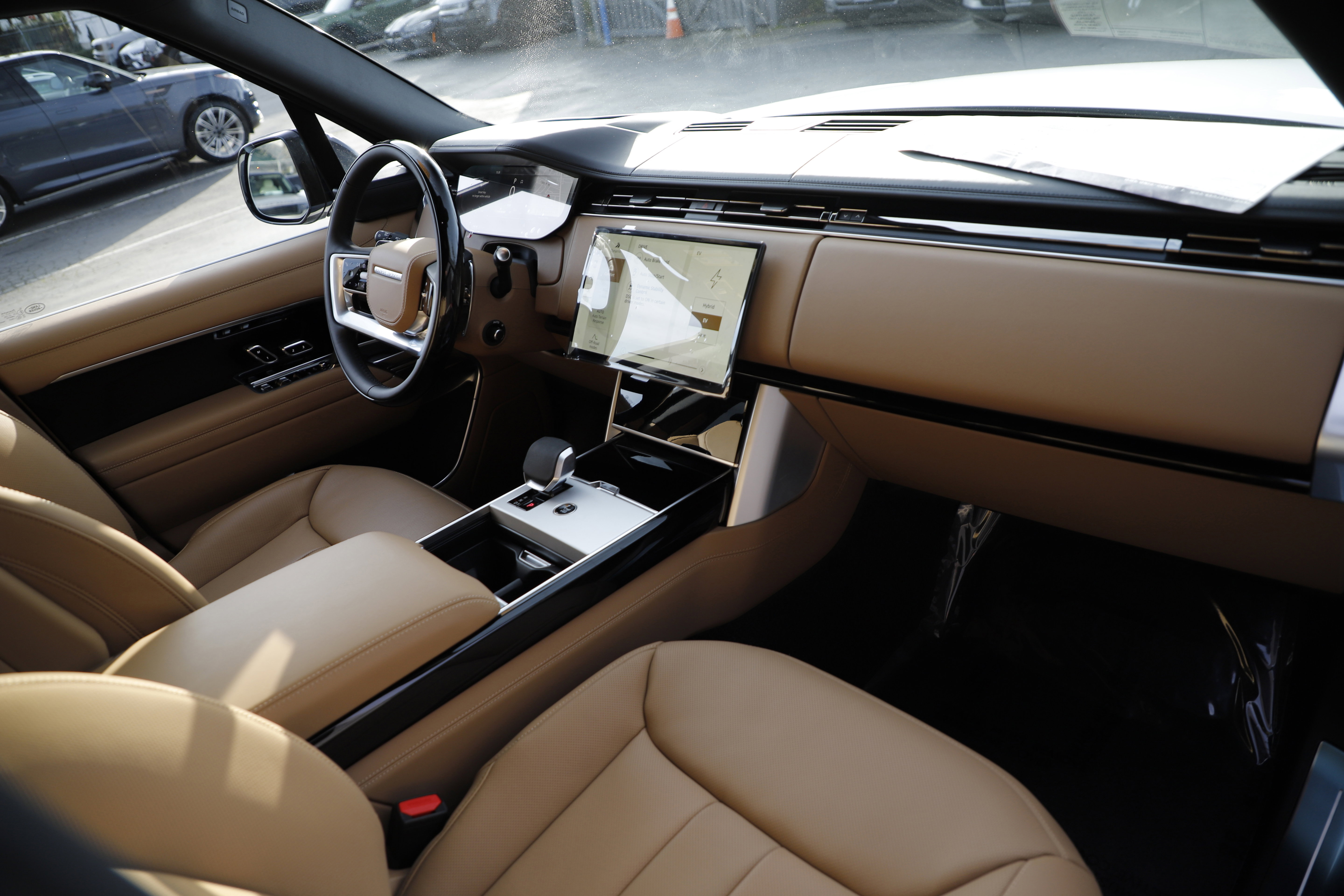 New 2026 Land Rover Range Rover SE AWD/4WD image 11