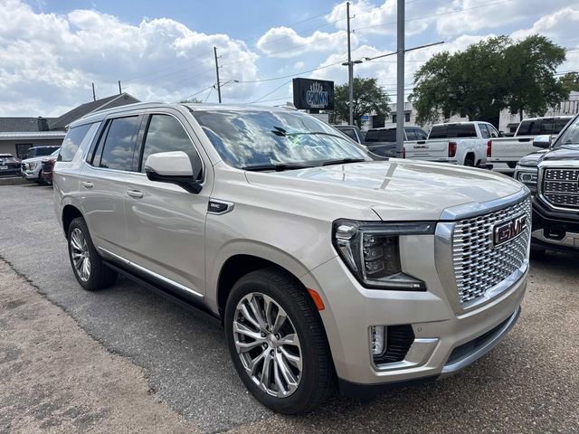 Used 2021 GMC Yukon Denali w/ Denali Premium Package image 4