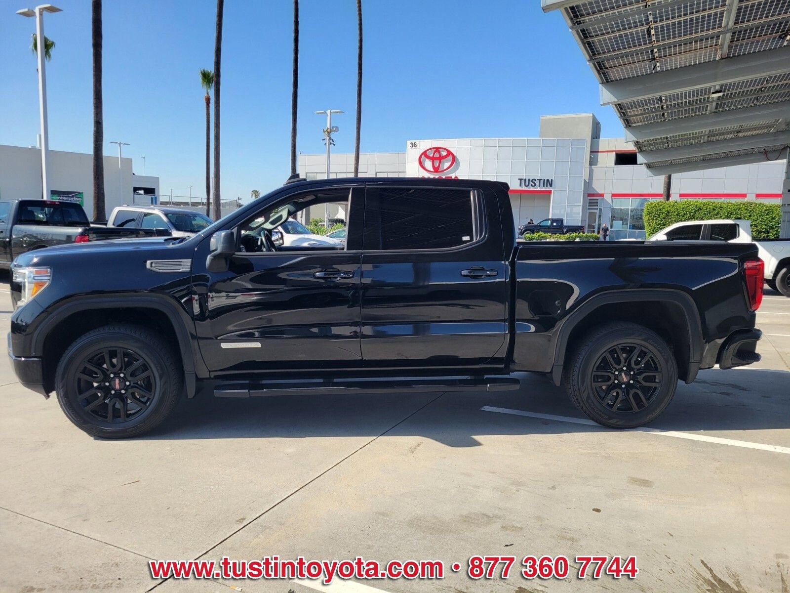 Used 2022 GMC Sierra 1500 Elevation w/ LPO, Elevation Black Package RWD image 7