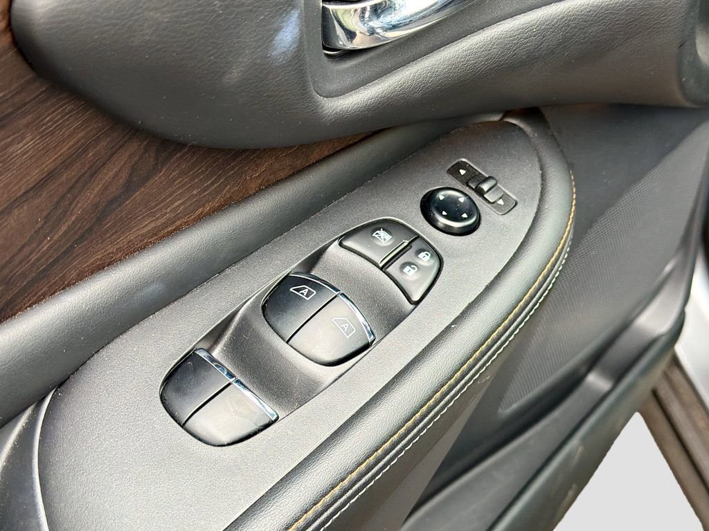 Used 2023 Nissan Murano Platinum w/ Cargo Package image 18