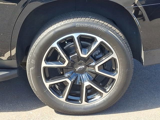 Used 2022 Chevrolet Tahoe RST w/ Luxury Package AWD/4WD image 27